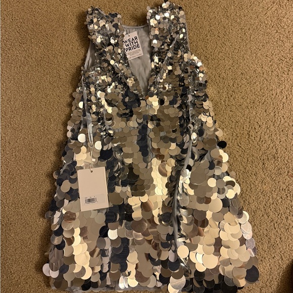 Mac Duggal Elegant Sequin Sleeveless Dress - Picture 3 of 4